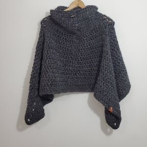 Handcrafted CMW Gray Chunky Loose Knit Poncho